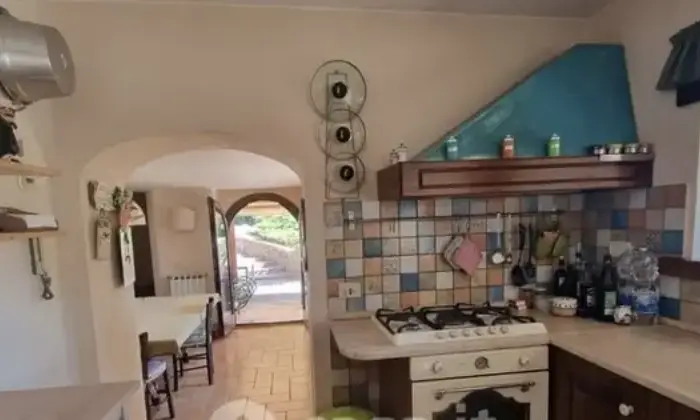 Rexer-Zagarolo-Villacasale-immersa-nel-verde-con-piscina-Cucina