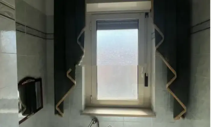 Rexer-Terracina-Vendesi-appartamento-in-via-Calcatore-Citt-Terracina-NON-TRATTABILE-Bagno