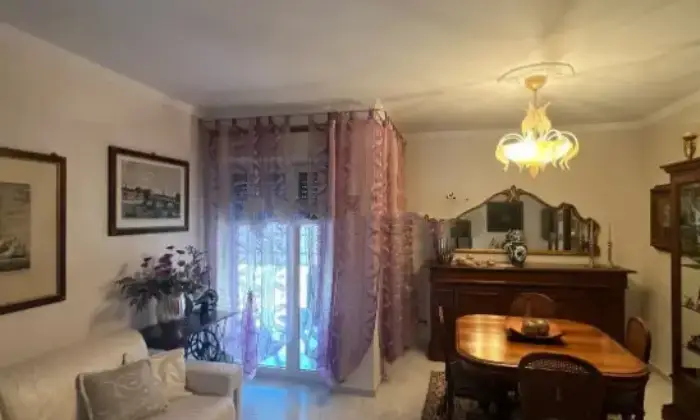 Rexer-Terracina-Vendesi-appartamento-in-via-Calcatore-Citt-Terracina-NON-TRATTABILE-Altro