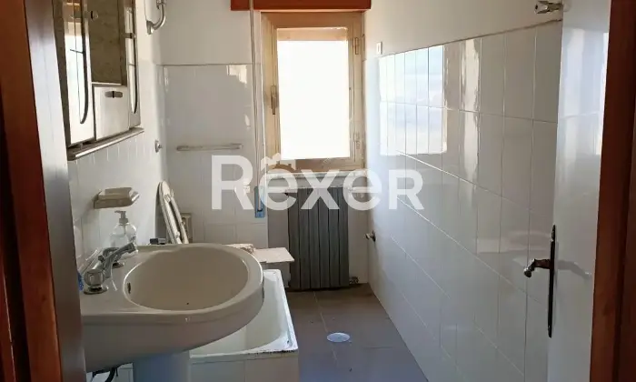 Rexer-Casalduni-Rustico-e-casale-in-vendita-in-localit-Collemarino-a-Casalduni-Altro