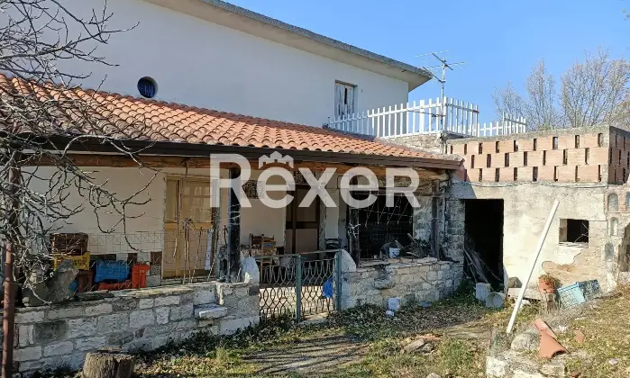 Rexer-Casalduni-Rustico-e-casale-in-vendita-in-localit-Collemarino-a-Casalduni-Altro