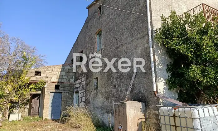 Rexer-Casalduni-Rustico-e-casale-in-vendita-in-localit-Collemarino-a-Casalduni-Altro