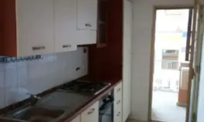Rexer-Ragusa-Appartamento-su-due-piani-in-vendita-in-via-Giovanni-Pascoli-Cucina