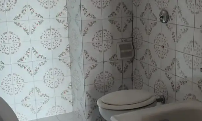 Rexer-Padova-piano-Padova-mq-calpestabiliposto-auto-coperto-e-cantinola-BAGNO