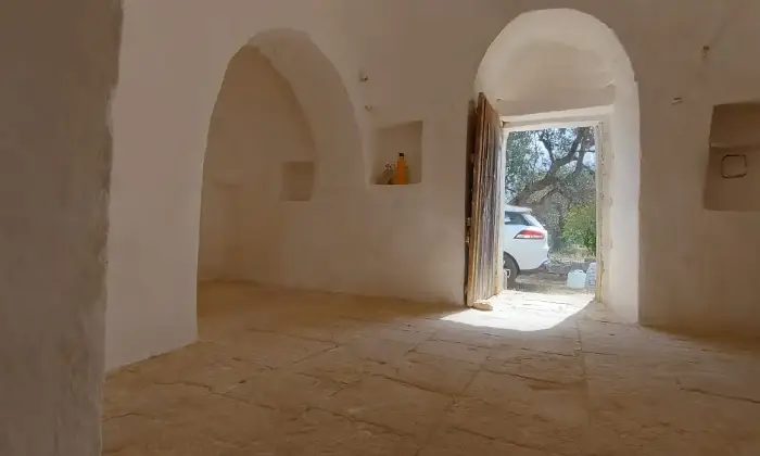 Rexer-Latiano-Trullo-m-contrada-Coltura-Latiano-con-terreno-Altro