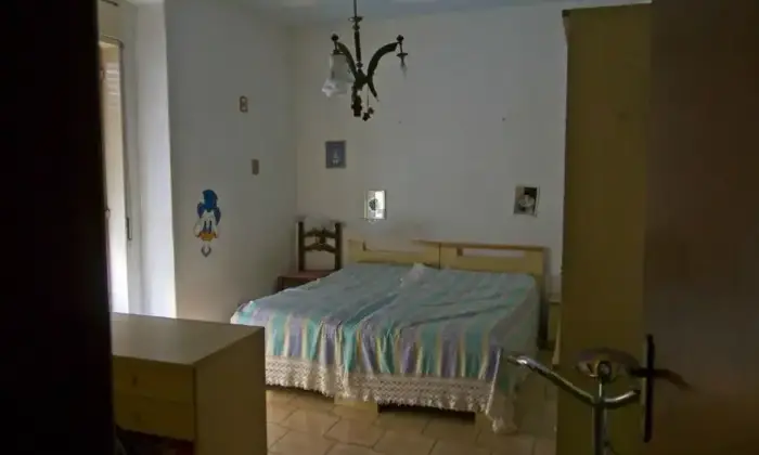 Rexer-Palagonia-Quadrilocale-in-vendita-in-via-PolaPalagonia-CameraDaLetto
