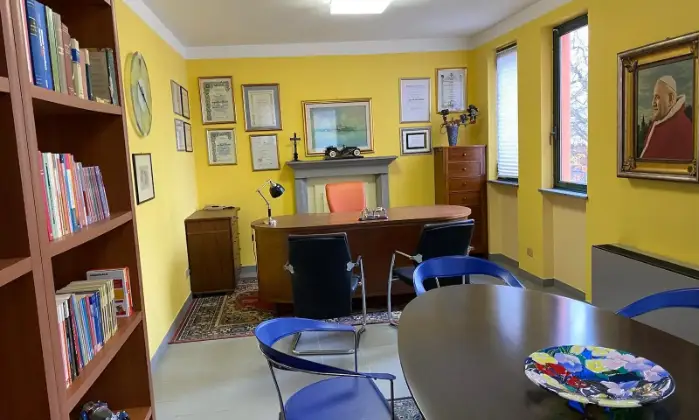 Rexer-Sotto-il-Monte-Giovanni-XXIII-AFFITTASI-UFFICIOSTUDIO-Salone