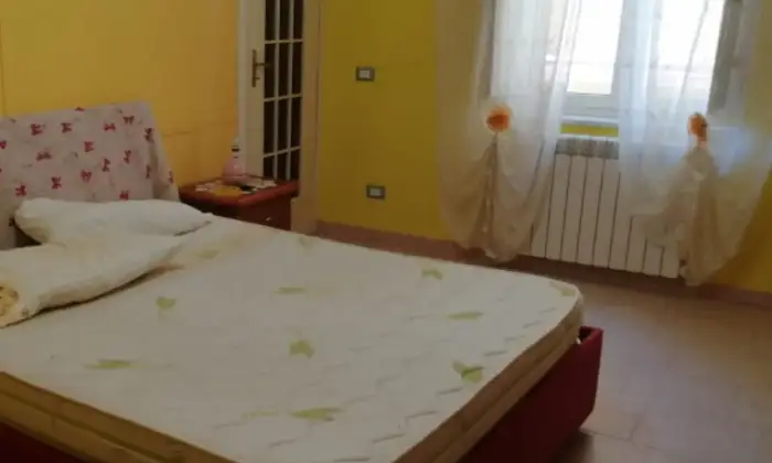 Rexer-Caraffa-di-Catanzaro-Porzione-di-casa-a-Caraffa-di-Catanzaro-CAMERA-DA-LETTO