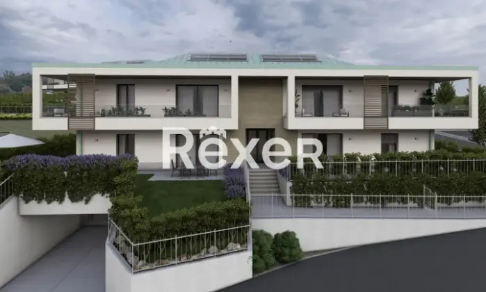 Rexer-CAPIAGO-INTIMIANO-Trilocale-con-giardino-Terrazzo