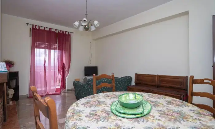Rexer-Rogliano-Vendesi-appartamento-in-localit-manche-Rogliano-CameraDaLetto