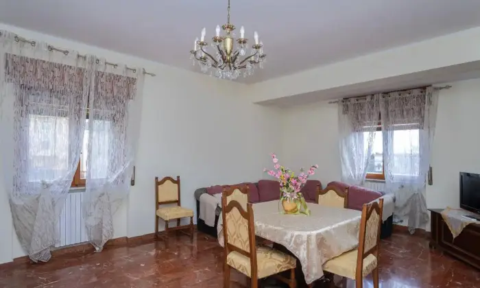 Rexer-Rogliano-Vendesi-appartamento-in-localit-manche-Rogliano-Altro