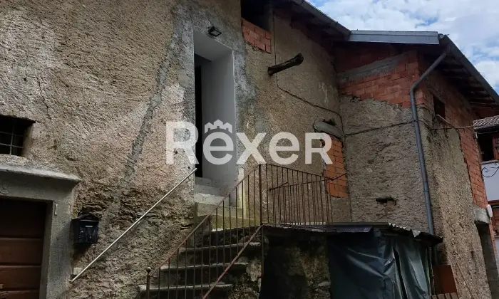 Rexer-Cremia-Vendesi-casa-indipendente-a-Cremia-C-Altro