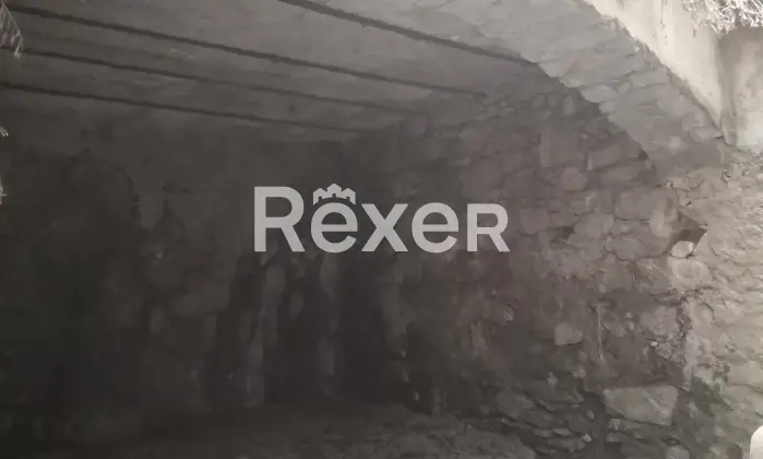 Rexer-Bitti-Vendiamo-casa-indipendente-Altro