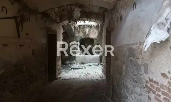 Rexer-Bitti-Vendiamo-casa-indipendente-Altro