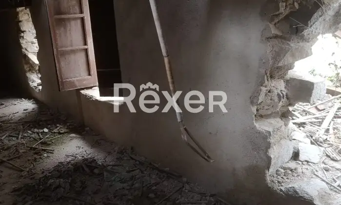 Rexer-Bitti-Vendiamo-casa-indipendente-Altro