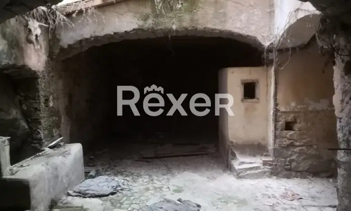Rexer-Bitti-Vendiamo-casa-indipendente-Altro