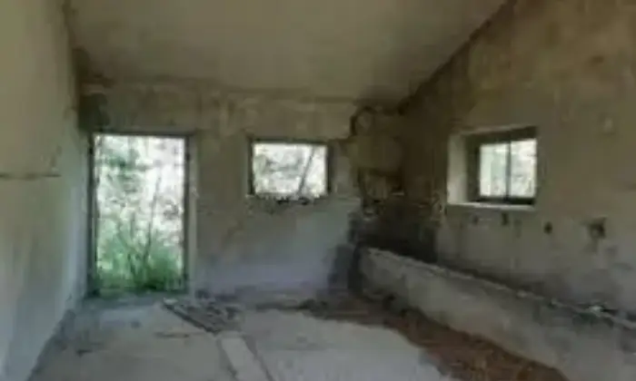 Rexer-Teramo-Terreno-agricolo-con-rustico-in-vendita-a-Teramo-ALTRO