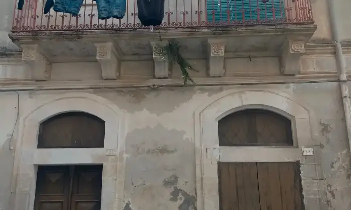 Rexer-Rosolini-Palazzetto-in-vendita-in-via-Aprile-a-Rosolini-Altro