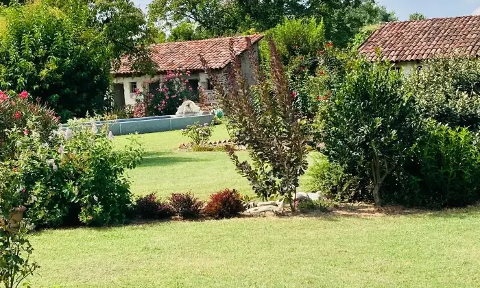 Rexer-Castellazzo-Novarese-Dimora-storica-lungo-la-strada-Valsesia-vicino-a-Novara-Giardino