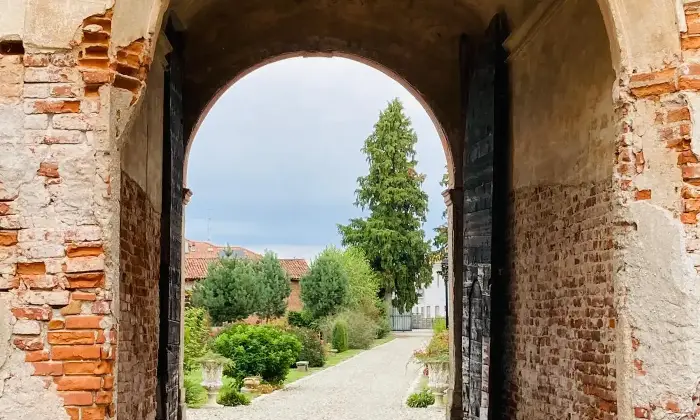 Rexer-Castellazzo-Novarese-Dimora-storica-lungo-la-strada-Valsesia-vicino-a-Novara-Atrio
