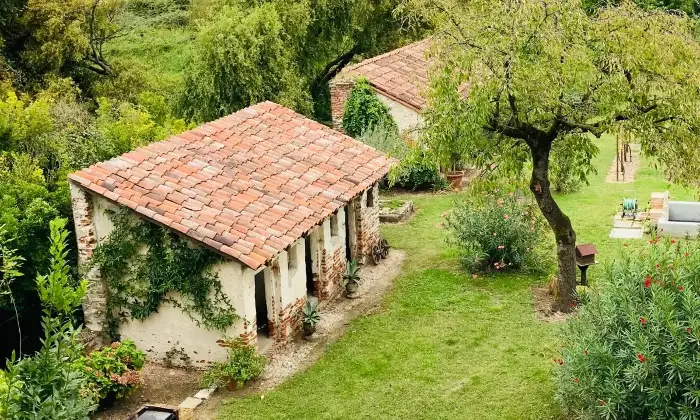 Rexer-Castellazzo-Novarese-Dimora-storica-lungo-la-strada-Valsesia-vicino-a-Novara-Giardino