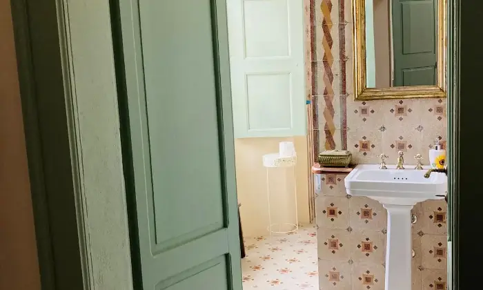 Rexer-Castellazzo-Novarese-Dimora-storica-lungo-la-strada-Valsesia-vicino-a-Novara-Bagno
