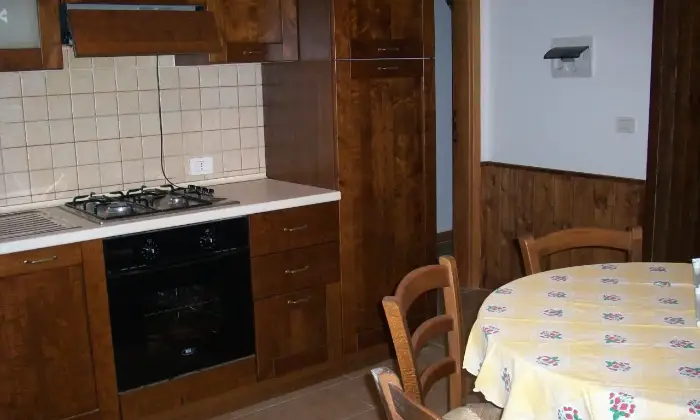 Rexer-Ziano-Piacentino-Condominio-di-appartamenti-colline-Val-Tidone-Cucina