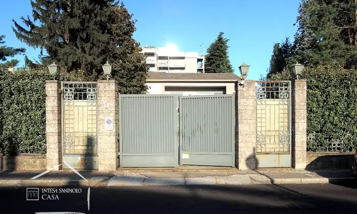 Rexer-GALLARATE-Villa-con-parco-in-zona-centrale-Terrazzo