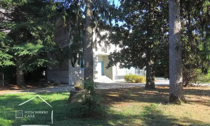 Rexer-GALLARATE-Villa-con-parco-in-zona-centrale-Giardino