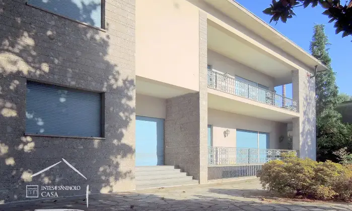Rexer-GALLARATE-Villa-con-parco-in-zona-centrale-Terrazzo