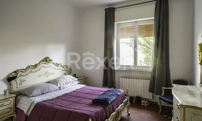 Rexer-Pietralunga-Villa-su-due-livelli-con-corte-esterna-Altro