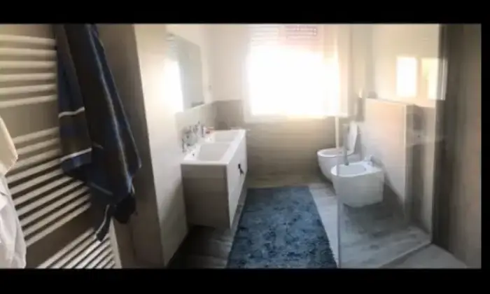 Rexer-Pordenone-Villa-in-vendita-in-via-Feltre-a-Pordenone-Bagno