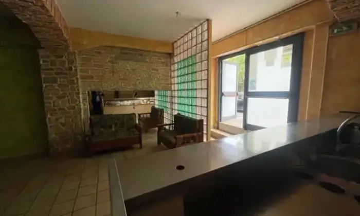 Rexer-Reggio-Calabria-Ampio-locale-commerciale-in-centro-storico-Altro