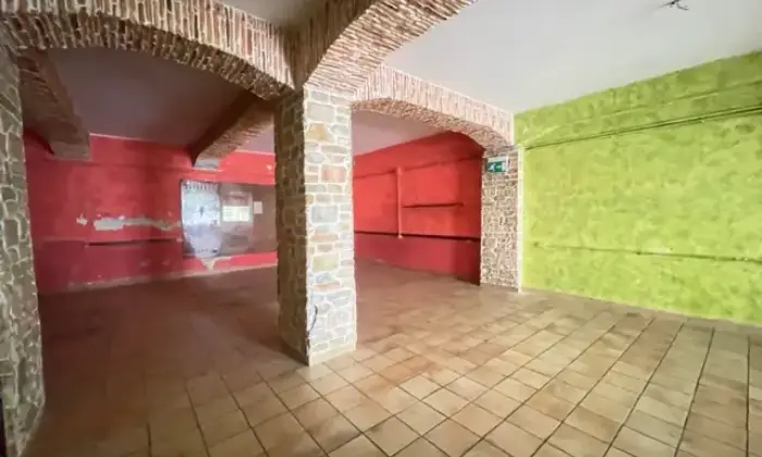 Rexer-Reggio-Calabria-Ampio-locale-commerciale-in-centro-storico-Altro