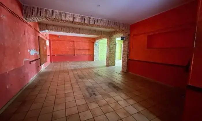 Rexer-Reggio-Calabria-Ampio-locale-commerciale-in-centro-storico-Altro