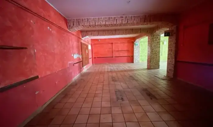 Rexer-Reggio-Calabria-Ampio-locale-commerciale-in-centro-storico-Altro