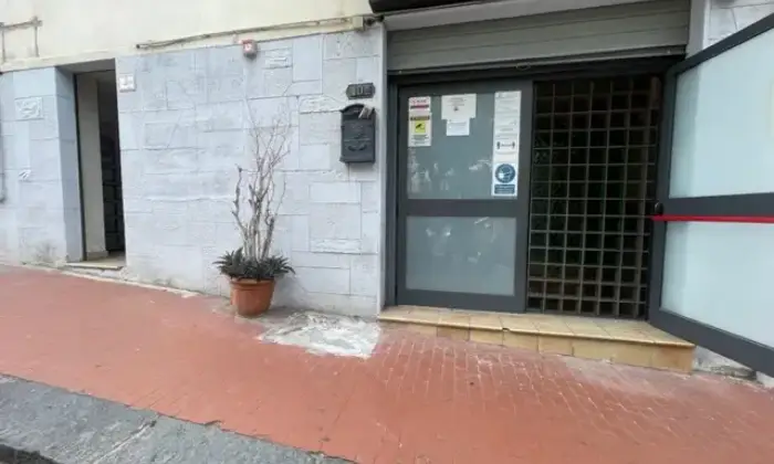 Rexer-Reggio-Calabria-Ampio-locale-commerciale-in-centro-storico-Altro