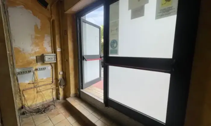 Rexer-Reggio-Calabria-Ampio-locale-commerciale-in-centro-storico-Altro