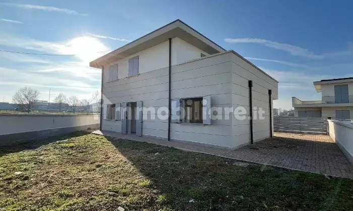 Rexer-Reggio-Emilia-Villa-Casa-indipendente-in-Via-Gorizia-Reggio-nellEmilia-Giardino