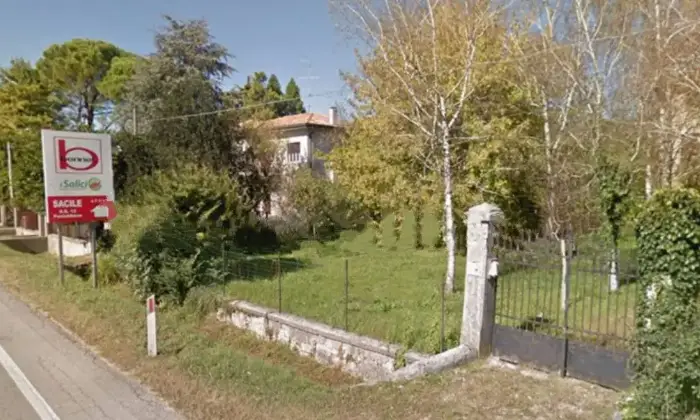 Rexer-Sacile-Villa-unifamiliare-in-vendita-in-viale-Trento-a-Sacile-Giardino