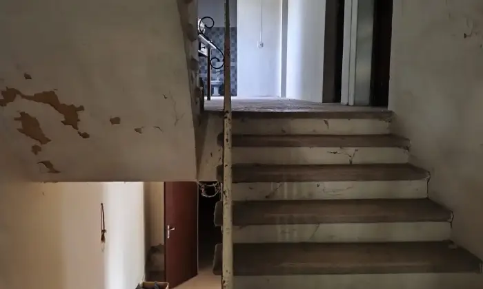 Rexer-San-Martino-in-Rio-Vendesi-casale-in-via-Gazzata-a-San-Martino-in-Rio-Altro