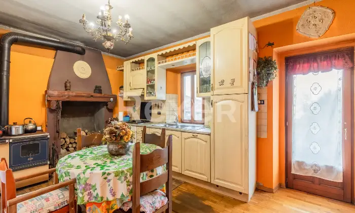 Rexer-Inverso-Pinasca-Casa-indipendente-con-ampi-spazi-e-potenziale-Altro