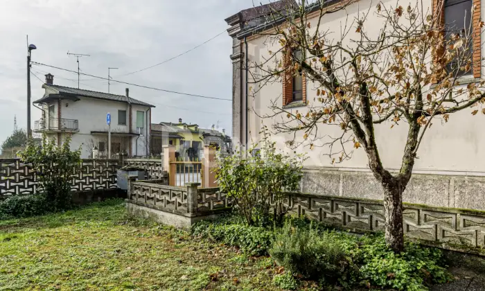 Rexer-Castelnuovo-Bocca-dAdda-Casa-indipendente-con-due-appartamenti-e-cortile-Altro