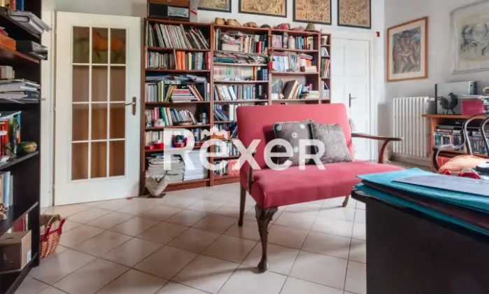 Rexer-CARNATE-Dimora-storica-divisa-in-due-unit-immobiliari-indipendenti-di-e-mq-con-giardino-e-box-auto-Altro