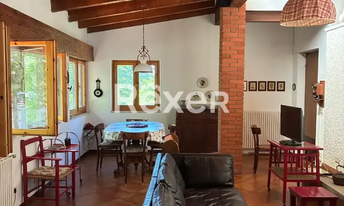 Rexer-Chiusi-della-Verna-Soluzione-indipendente-con-ampio-giardino-privato-Soggiorno
