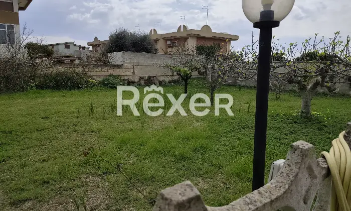 Rexer-Taranto-Villa-di-nuova-generazione-in-classe-A-con-fotovoltaico-giardino-e-terreno-edificabile-Altro