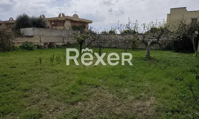 Rexer-Taranto-Villa-di-nuova-generazione-in-classe-A-con-fotovoltaico-giardino-e-terreno-edificabile-Altro