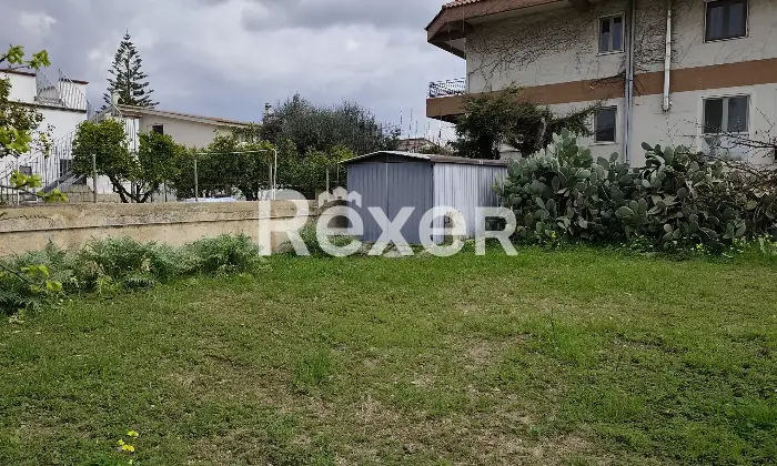 Rexer-Taranto-Villa-in-classe-A-con-fotovoltaico-giardino-e-terreno-edificabile-Altro