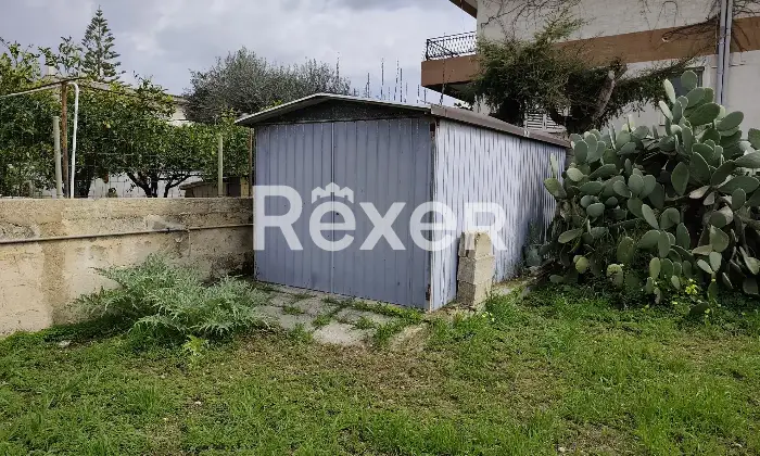 Rexer-Taranto-Villa-di-nuova-generazione-in-classe-A-con-fotovoltaico-giardino-e-terreno-edificabile-Altro
