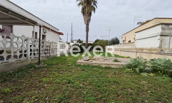 Rexer-Taranto-Villa-di-nuova-generazione-in-classe-A-con-fotovoltaico-giardino-e-terreno-edificabile-Altro